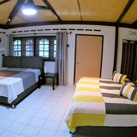 Sabandy House B&B Padang Mat Sirat Ngoại thất bức ảnh