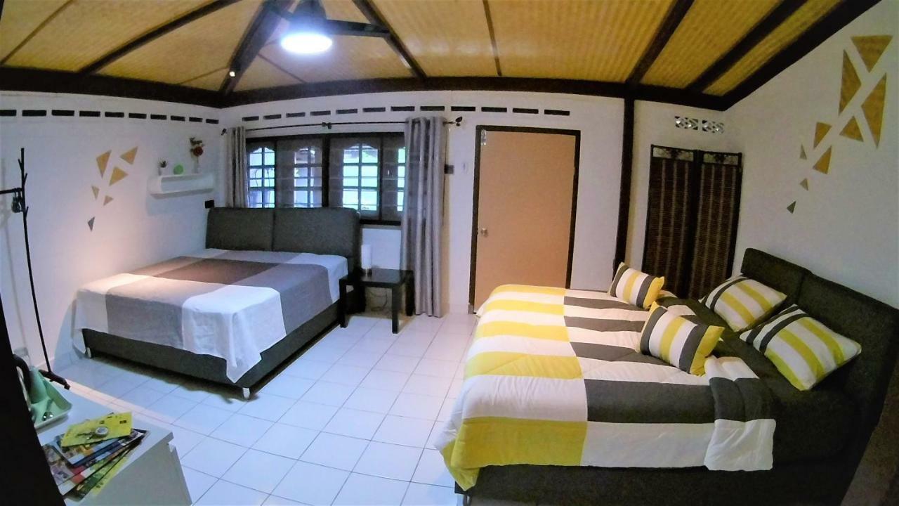 Sabandy House B&B Padang Mat Sirat Ngoại thất bức ảnh
